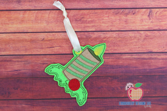 Review: Christmas Candles in the Hoop Ornament
