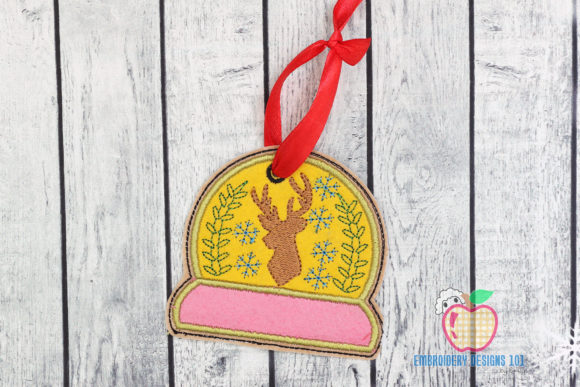 Review: Christmas Reindeer Face Ornament for Boutique Apparel