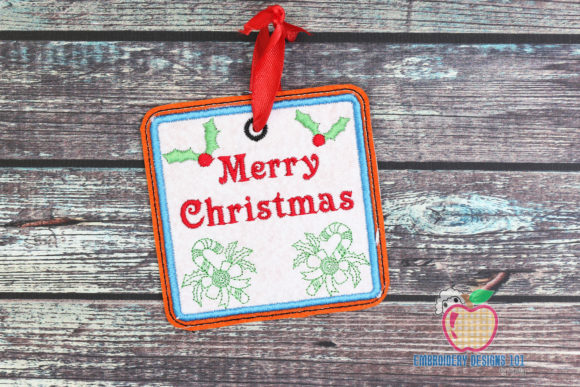 Reviewing the Merry Christmas ITH Ornament Design